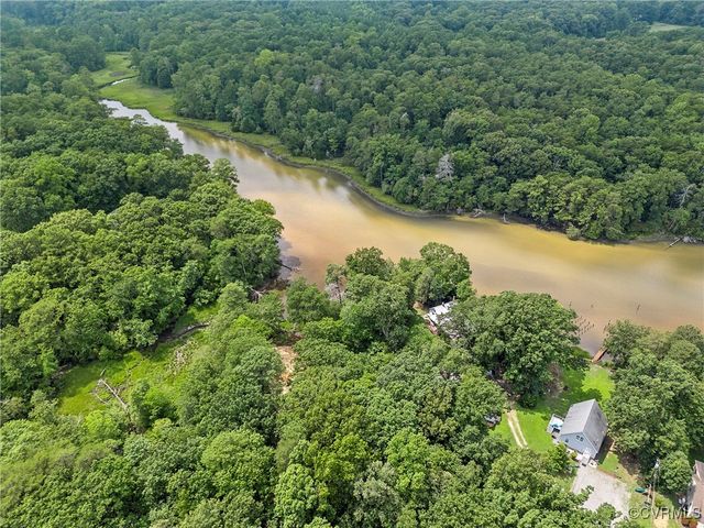 113 Rappa Run Rd, Topping, VA 23169