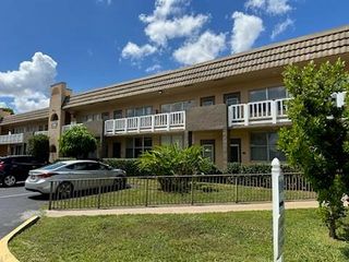 9101 Sunrise Lakes Blvd 117, Sunrise, FL 33322