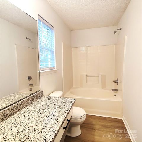 5702 Stone Bluff Court, Charlotte, NC 28214