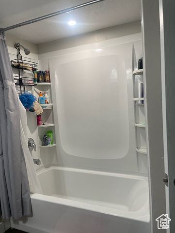 274 W EASTGATE DR, Sandy, UT 84070