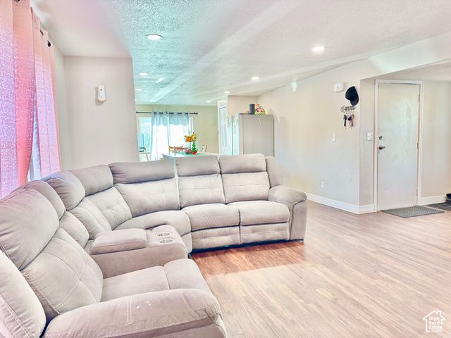 274 W EASTGATE DR, Sandy, UT 84070