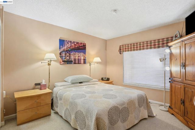 1732 Oakmont Dr 4, Walnut Creek, CA 94595