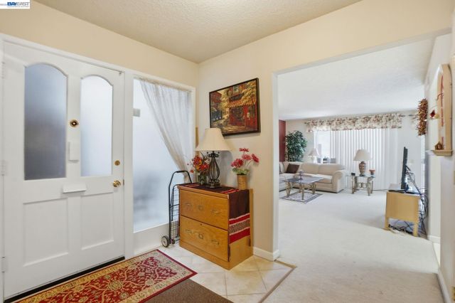 1732 Oakmont Dr 4, Walnut Creek, CA 94595