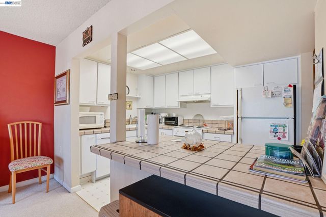 1732 Oakmont Dr 4, Walnut Creek, CA 94595