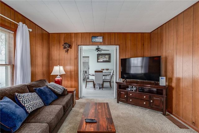 622 Dunbar Avenue, Excelsior Springs, MO 64024