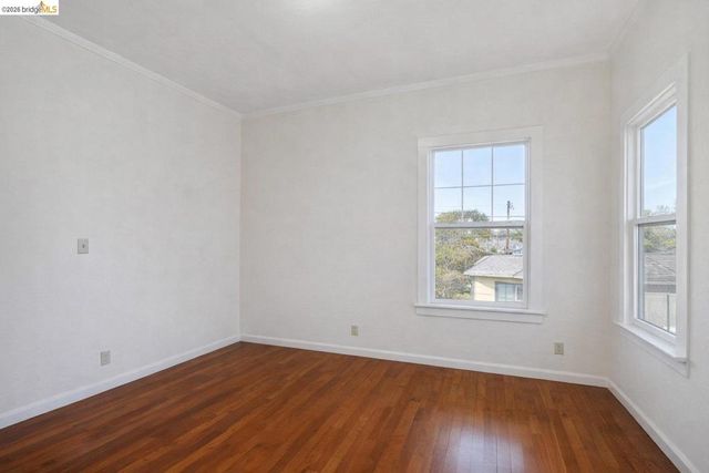 880 52nd St, Oakland, CA 94608