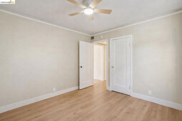 880 52nd St, Oakland, CA 94608