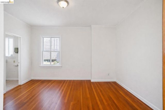 880 52nd St, Oakland, CA 94608