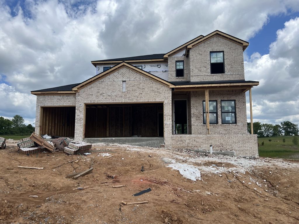3203 Gravity Drive, Columbia, TN 38401