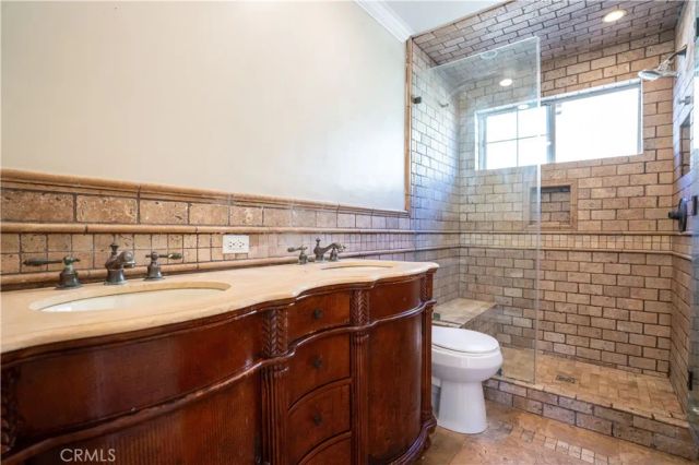 8855 Tyrone Avenue, Panorama City, CA 91402