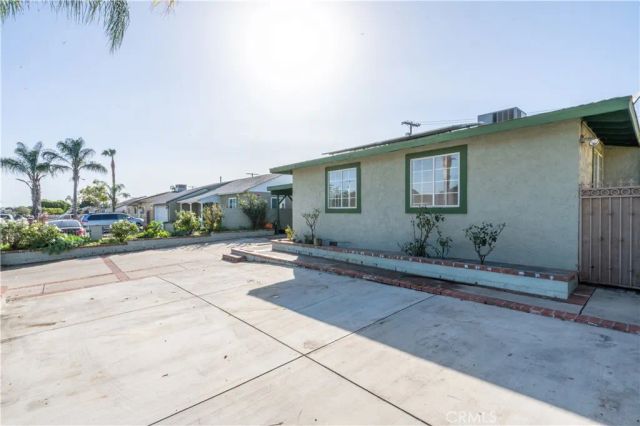 8855 Tyrone Avenue, Panorama City, CA 91402