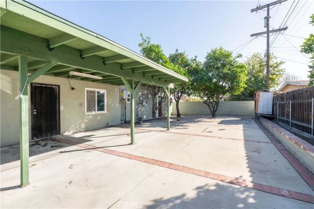 8855 Tyrone Avenue, Panorama City, CA 91402