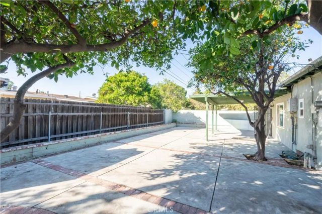 8855 Tyrone Avenue, Panorama City, CA 91402