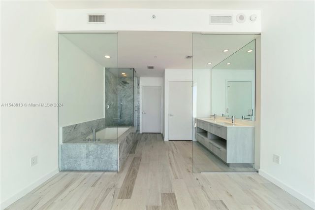 480 NE 31st St 2202, Miami, FL 33137