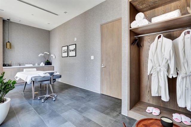 480 NE 31st St 2202, Miami, FL 33137