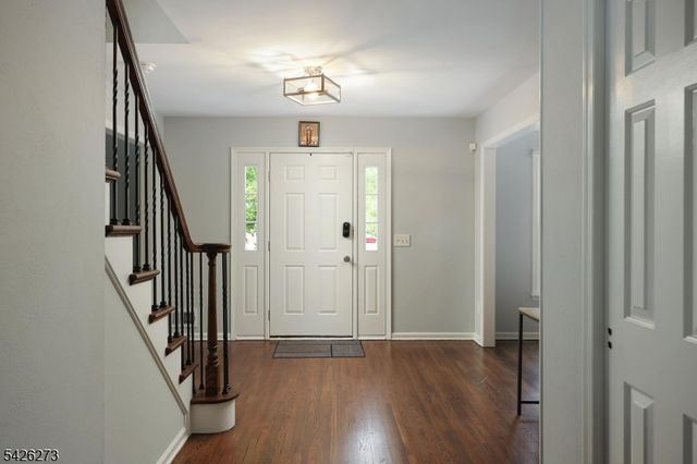 77 Ridgeview Dr, Montgomery Twp., NJ 08502