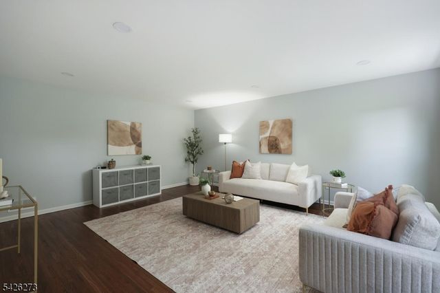 77 Ridgeview Dr, Montgomery Twp., NJ 08502