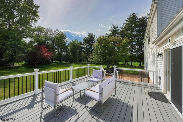 77 Ridgeview Dr, Montgomery Twp., NJ 08502