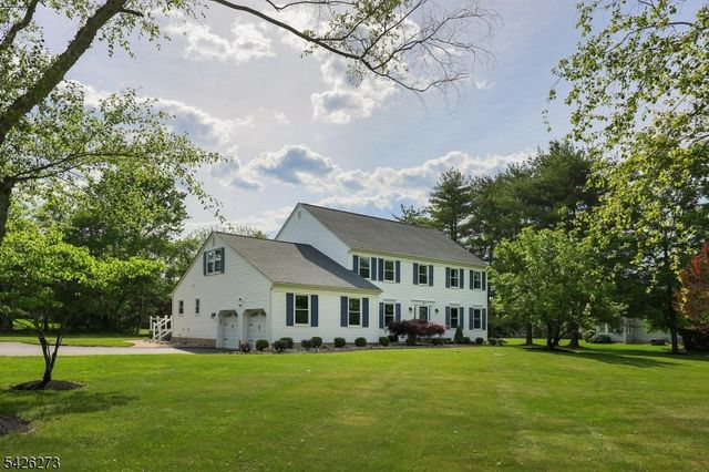 77 Ridgeview Dr, Montgomery Twp., NJ 08502