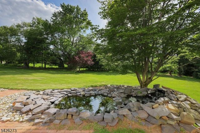 77 Ridgeview Dr, Montgomery Twp., NJ 08502