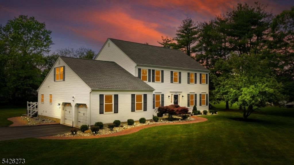 77 Ridgeview Dr, Montgomery Twp., NJ 08502