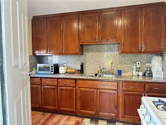 943 E 104th, Los Angeles, CA 90002