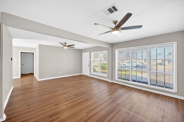 7726 Claiborne Street, Houston, TX 77016