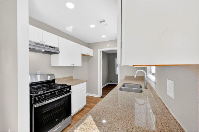 7726 Claiborne Street, Houston, TX 77016