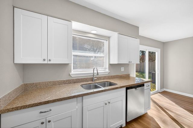 7726 Claiborne Street, Houston, TX 77016