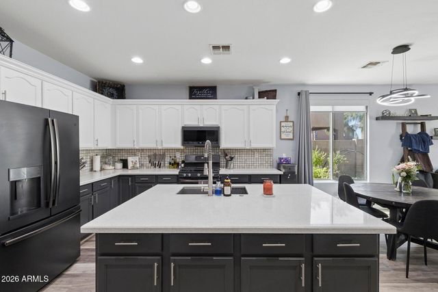 6848 W RIDGELINE Road, Peoria, AZ 85383