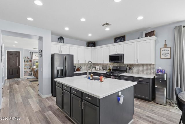 6848 W RIDGELINE Road, Peoria, AZ 85383