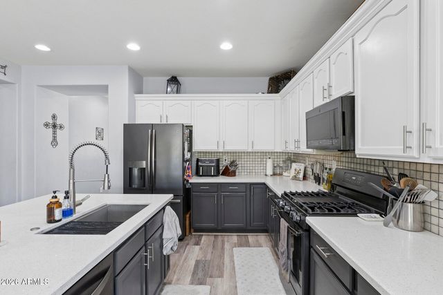 6848 W RIDGELINE Road, Peoria, AZ 85383