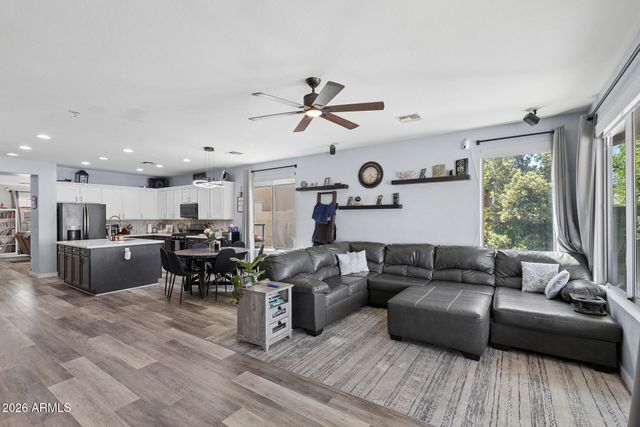 6848 W RIDGELINE Road, Peoria, AZ 85383