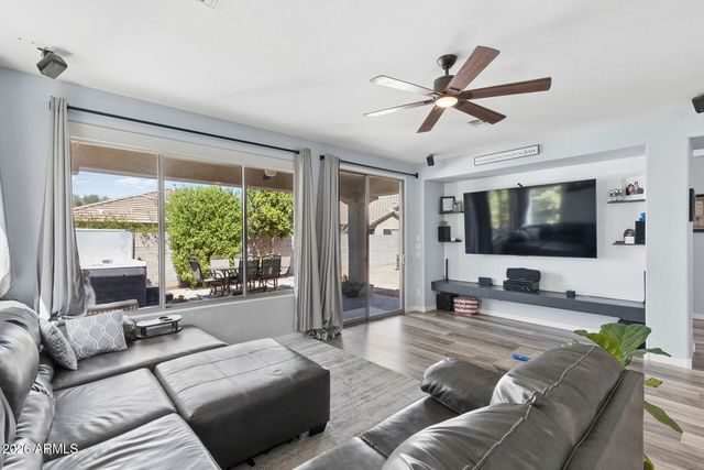 6848 W RIDGELINE Road, Peoria, AZ 85383