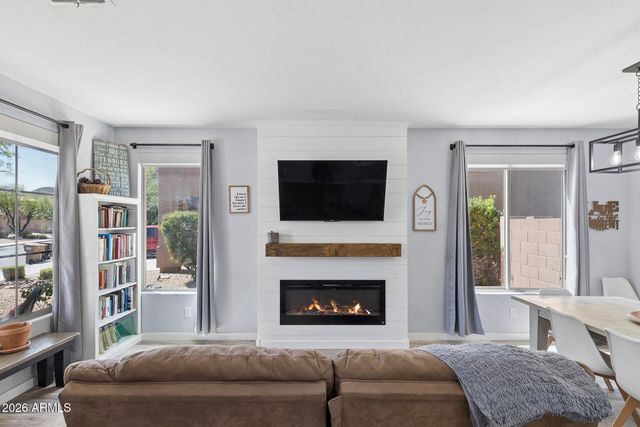 6848 W RIDGELINE Road, Peoria, AZ 85383