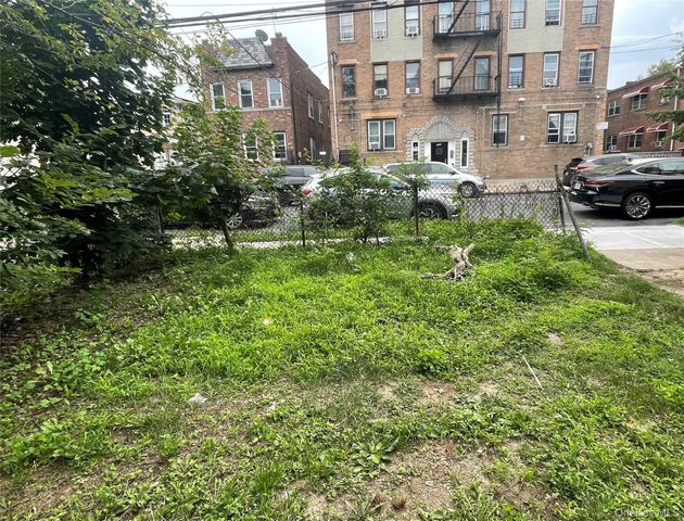 3148 Seymour Avenue, Bronx, NY 10469