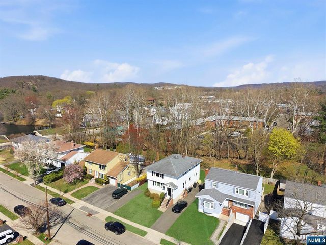 425 Midland Avenue, Pompton Lakes, NJ 07442
