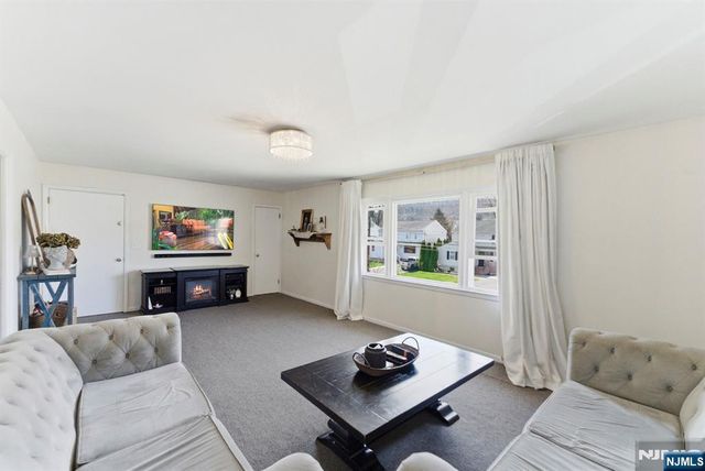 425 Midland Avenue, Pompton Lakes, NJ 07442