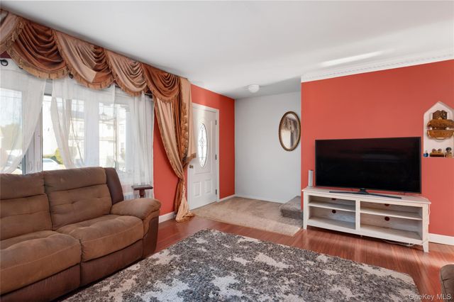 30 1St Street, New Hyde Park, NY 11040