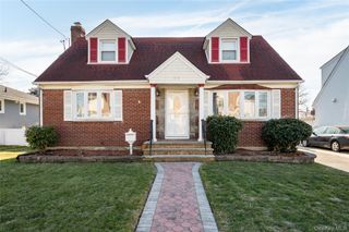 30 1St Street, New Hyde Park, NY 11040
