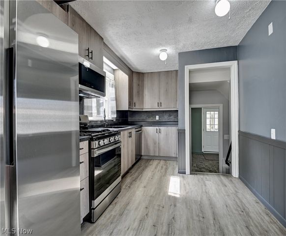 1406 22nd Street NW, Canton, OH 44709