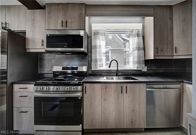 1406 22nd Street NW, Canton, OH 44709