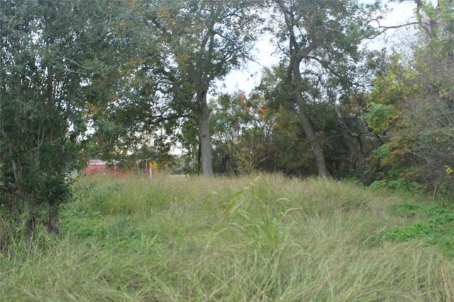 426 Pear Street, La Marque, TX 77568