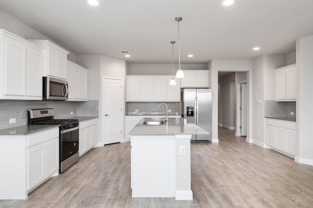 155 Dogwood Avenue, Rhome, TX 76078