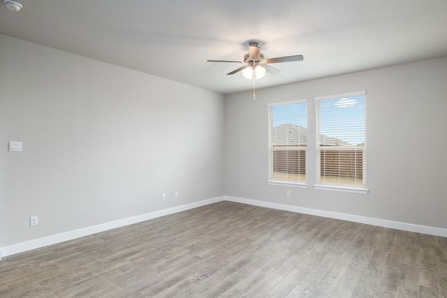 155 Dogwood Avenue, Rhome, TX 76078