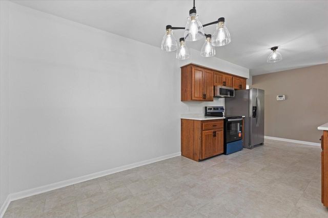 W140 Belleview AVENUE, Oconomowoc, WI 53066