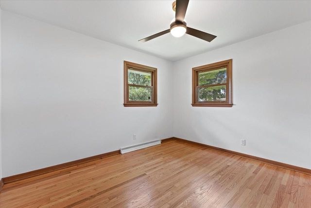 W140 Belleview AVENUE, Oconomowoc, WI 53066
