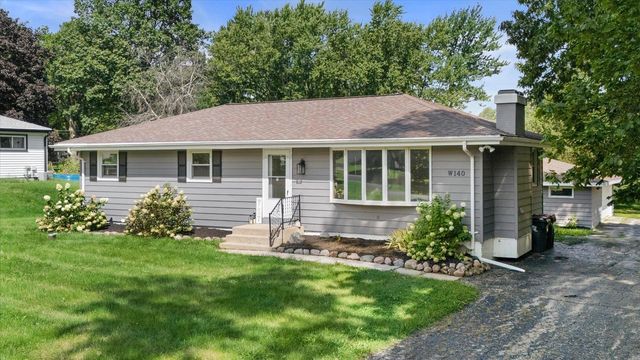 W140 Belleview AVENUE, Oconomowoc, WI 53066