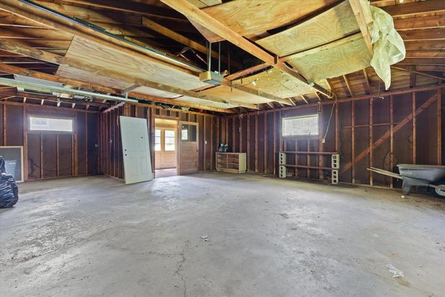 W140 Belleview AVENUE, Oconomowoc, WI 53066