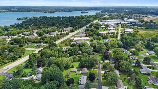 W140 Belleview AVENUE, Oconomowoc, WI 53066